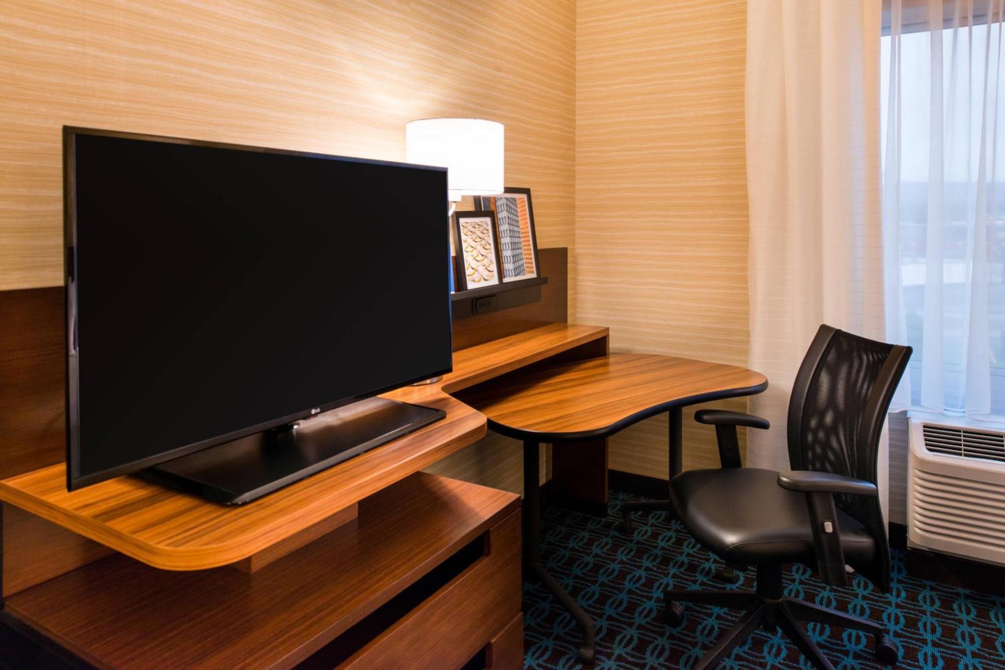 Fairfield & By Marriott 3* Utica
