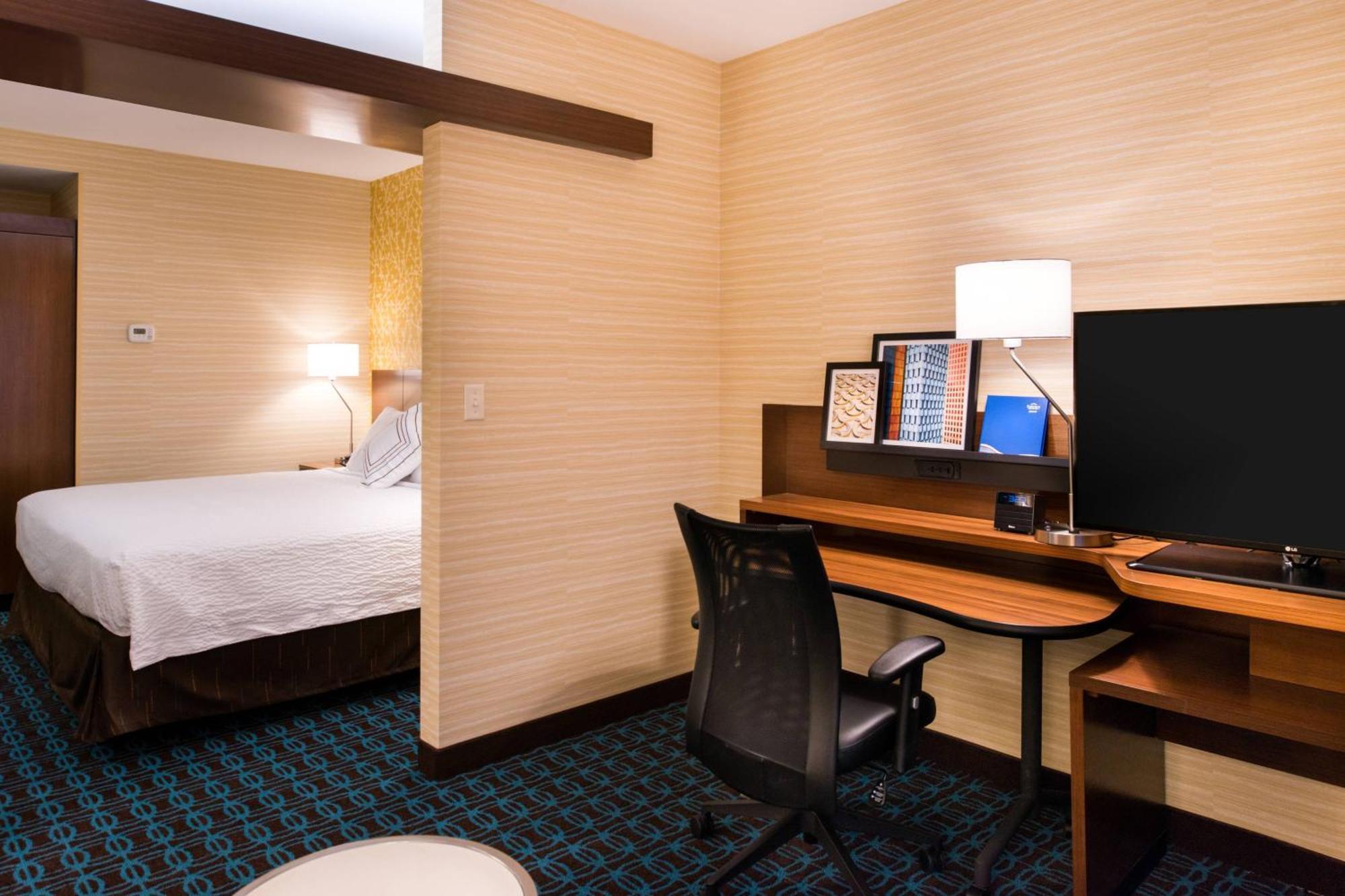 Fairfield & By Marriott 3* Utica